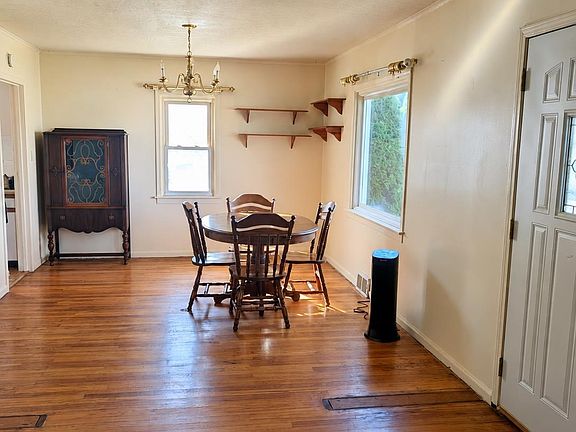 3rd image of 6065 Shattuck Rd