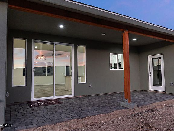 5th image of 2002 N Arena Del Loma Rd --