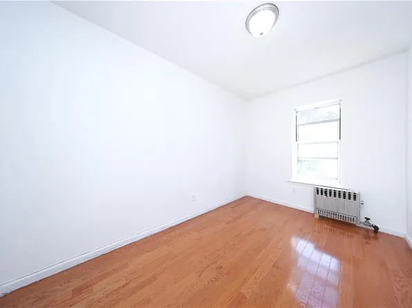 1202 Avenue I image 10 of 12