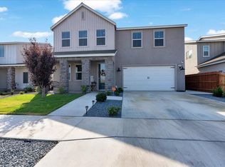 119 NE Riverway Drive, Visalia, CA 93291