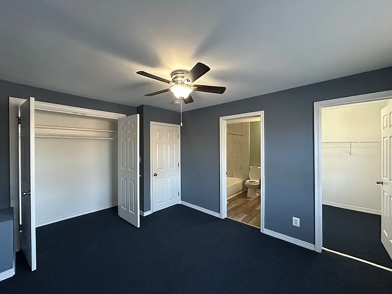 2912 E Federal St — Photo 11