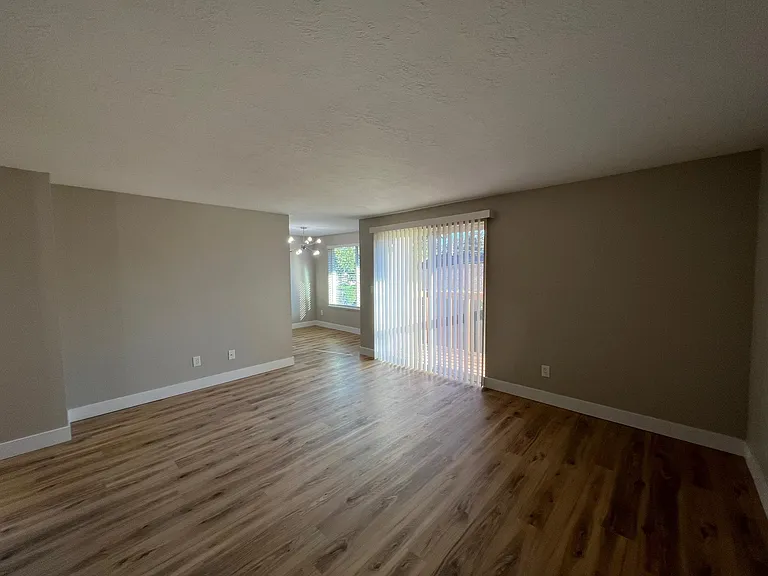 708 Browning Ave S #16 — Photo 11