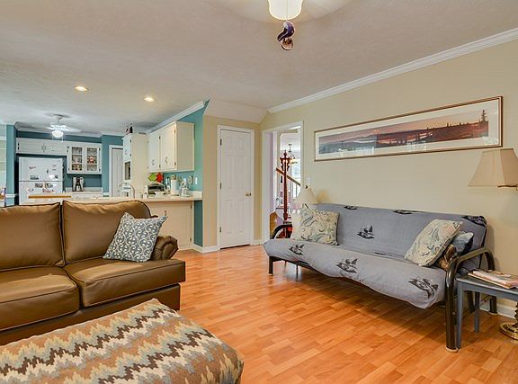 4th image of 101 Crossroads Dr