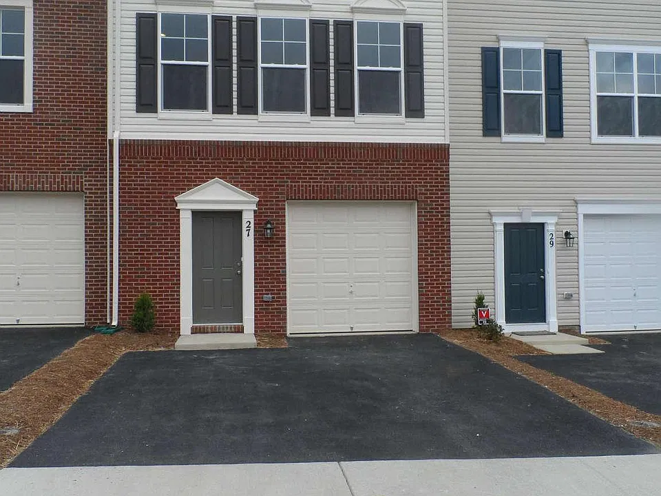 27 Rapidan Dr