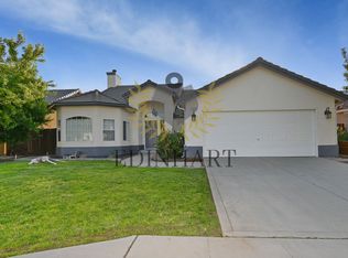 774 Applegate Ave, Clovis, CA