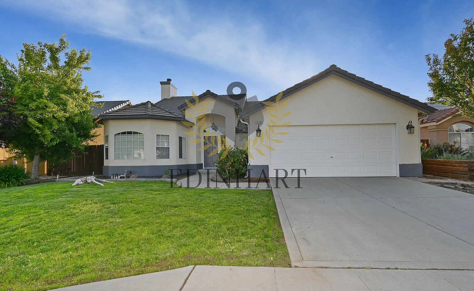 774 Applegate Ave photo 1