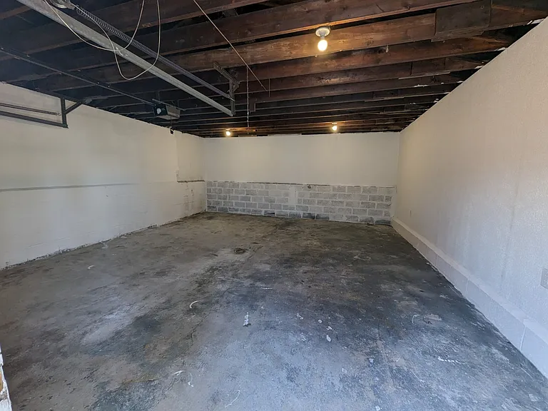 1220 Hollywood St — Photo 4