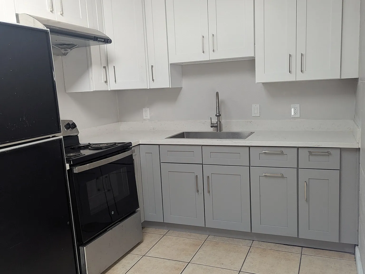 2 bed, 915 sqft, $3,200 — Photo 4