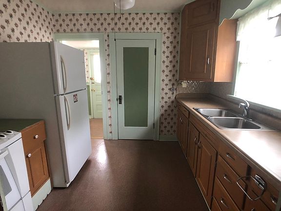 4th image of 307 N Griffin St