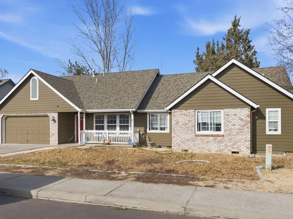 2934 NE Wells Acres Rd, Bend, OR 97701