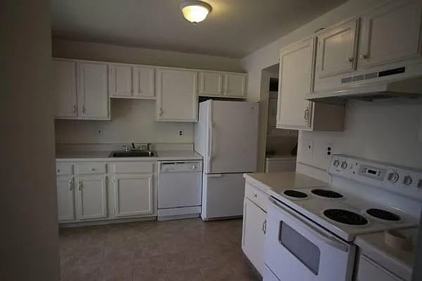 9518 Horizon Run Rd — Photo 3