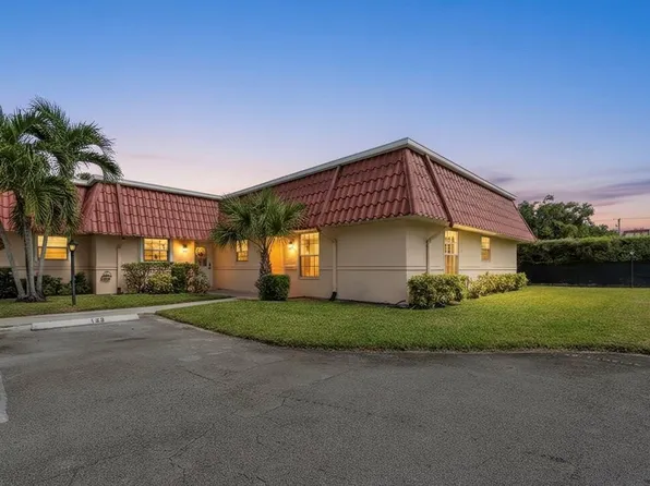 123 Amherst Lane #123, Lake Worth, FL 33467
