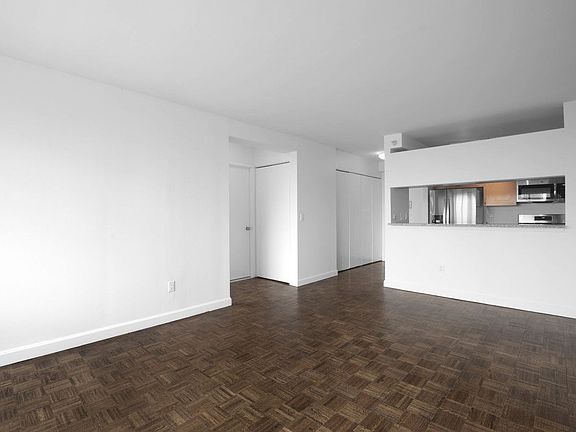 3rd image of 420 W 42nd St APT 34A