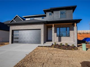 4606 S Fieldcrest Ter, Rogers, AR 72758