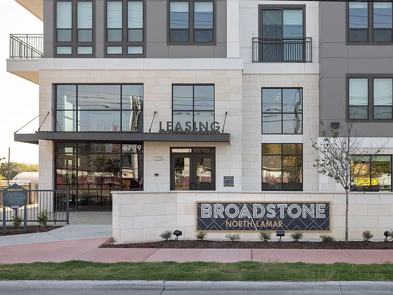 Broadstone North Lamar — Photo 34