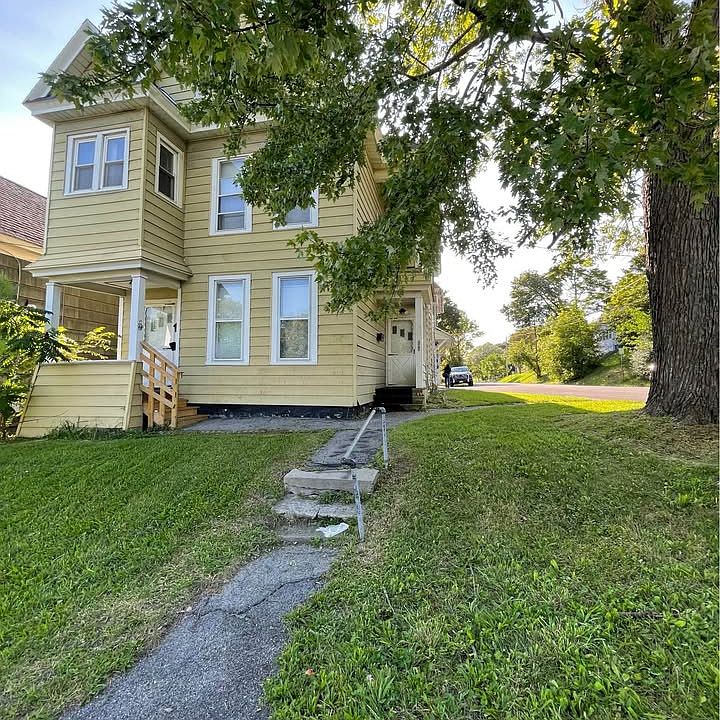 1st image of 107 Dillaye Ave #2