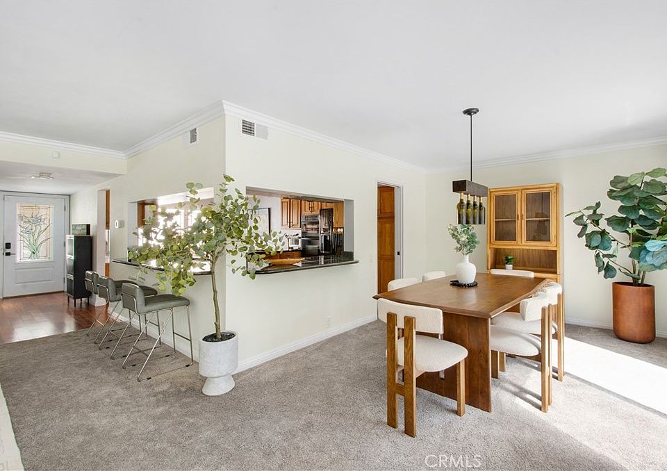 置物 chasakuramomomaru 7246 Seashark Cir, Huntington Beach, CA 92648 | MLS #OC26090746