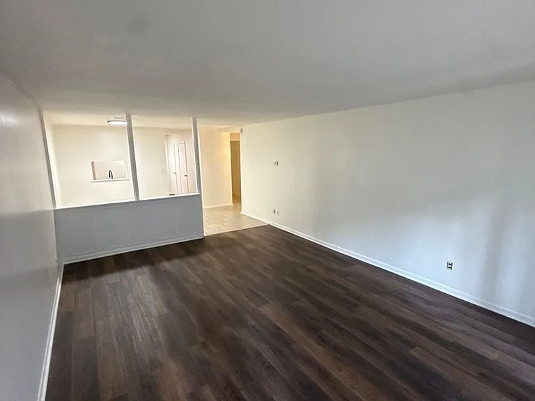 2101 Ottawa St — Photo 68