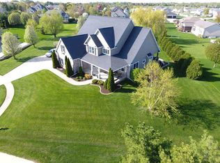 2907 Stratford Ct, Cedar Falls, IA 50613