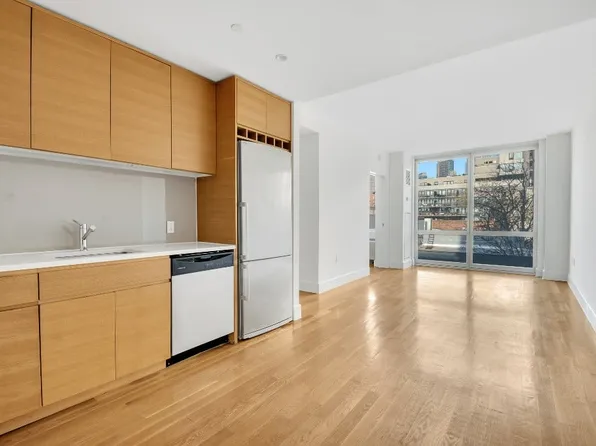 150 Fourth Avenue image 1 of 15