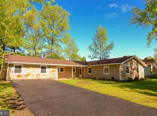 4 Terrell Ln, Willingboro, NJ 08046