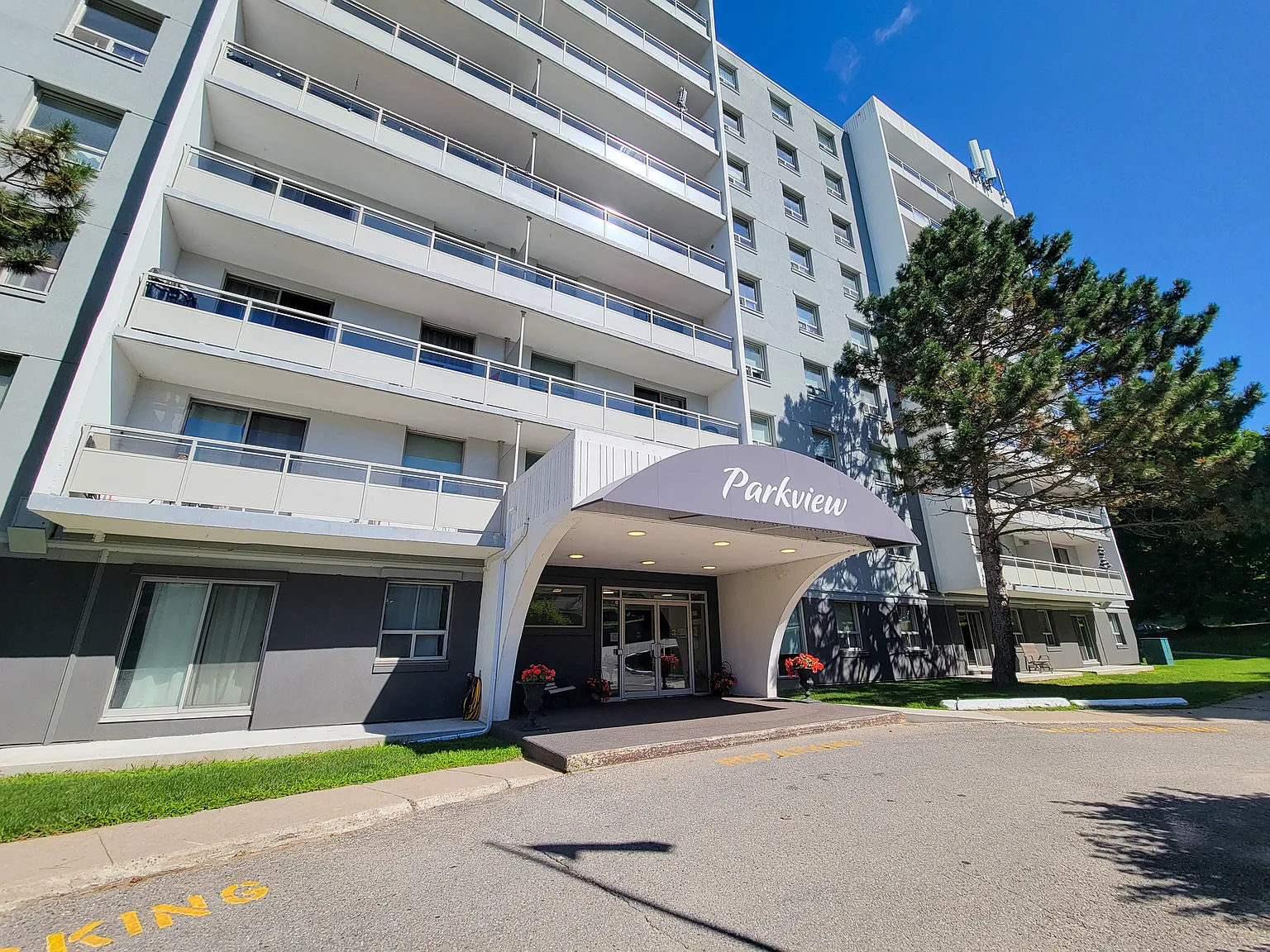Parkview Apartments - Choose your rent level - Call for Details - All utilities included — Photo 2