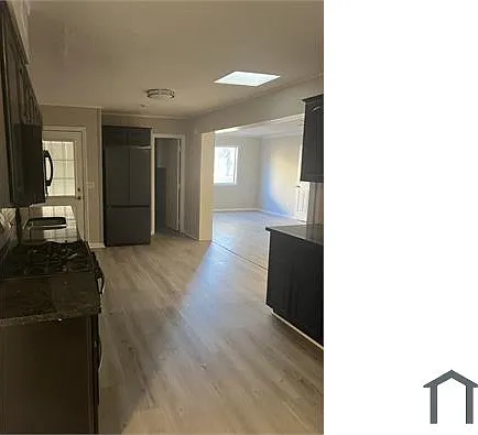 5 bed, $2,095 — Photo 2