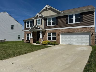 2068 Deer Valley Ct, Columbus, IN, 47201