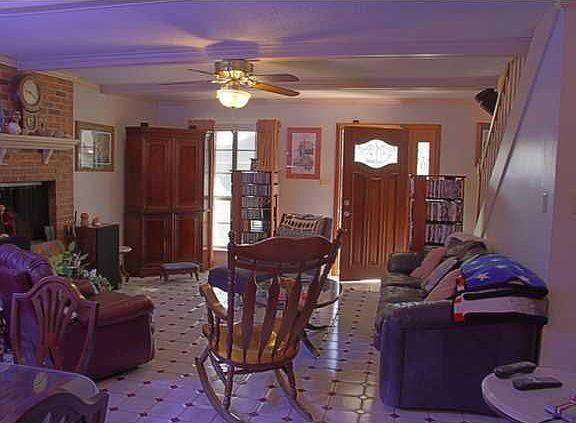 2nd image of 207 Rocky Mound Dr