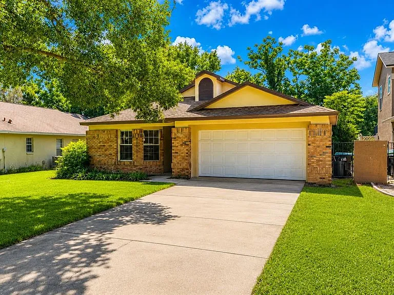 3013 Barrymore Ct — Photo 1