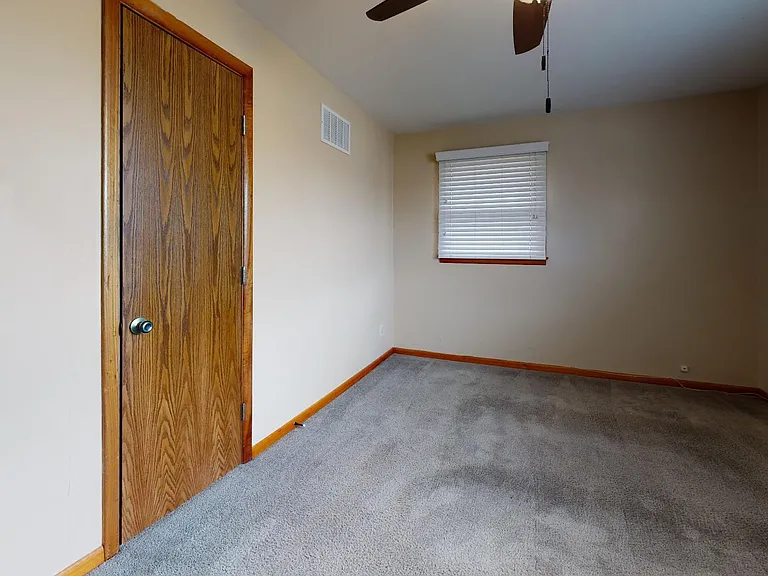 2409 Jackson St — Photo 13