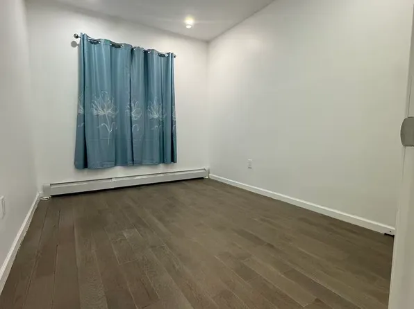 9916 218th St, Queens Village, NY 11429