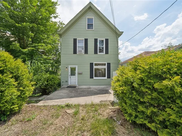 810 Cowan Ave, Jeannette, PA 15644