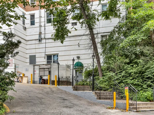 2465 Palisade Avenue image 24 of 27