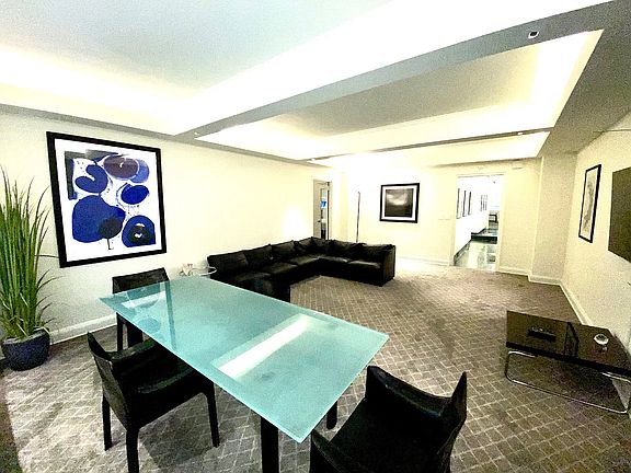 3rd image of 111 E 56th St #311