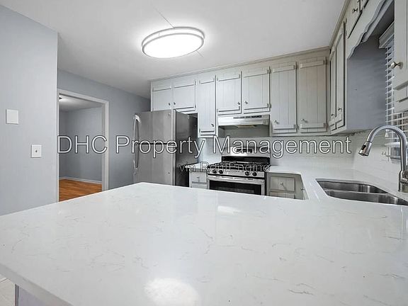3rd image of 2966 Brookridge Ct