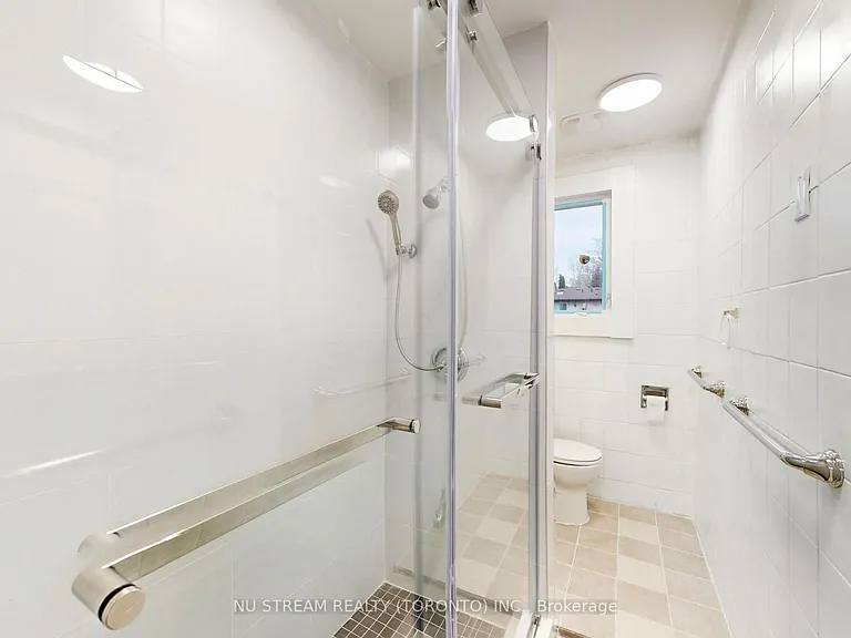 393 Jones Ave #UPPER — Photo 4