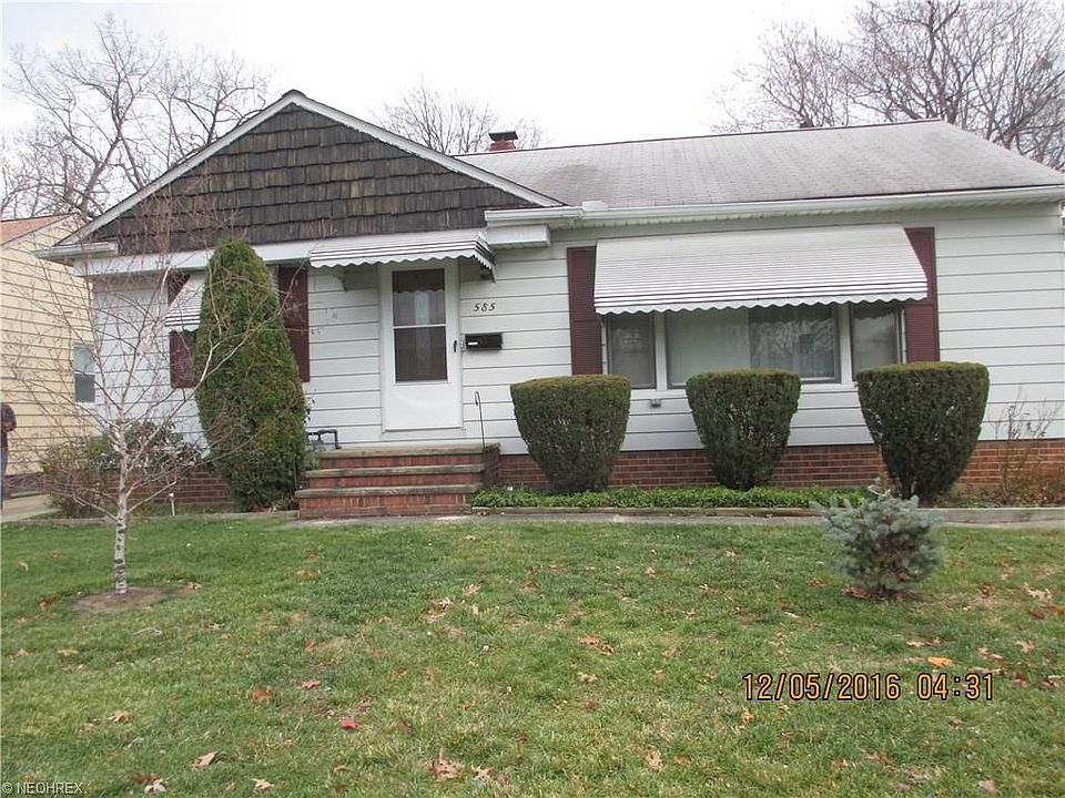 1st image of 585 Crescent Dr