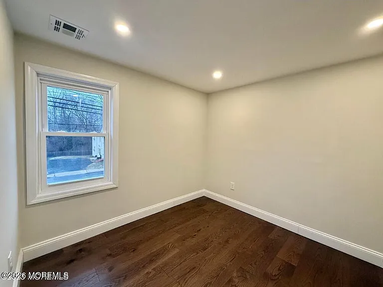 30 Maple Ave — Photo 20