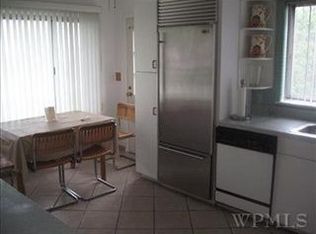 39 Hampton Oval, New Rochelle, NY 10805