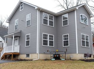 2 Lawrence Trl, Pt Murray, NJ 07865