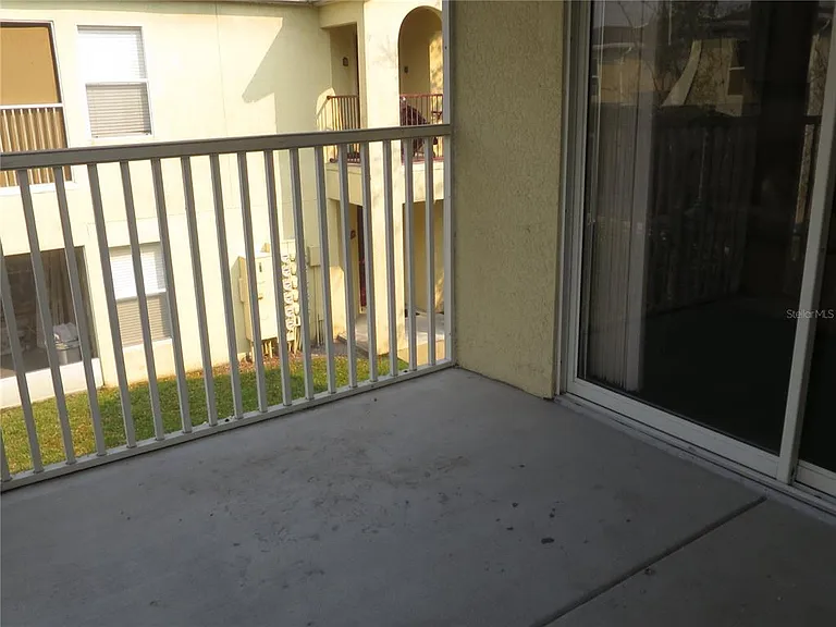 2806 Club Cortile Cir #B — Photo 38