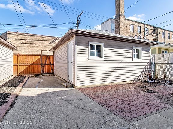 2nd image of 3829 N Sawyer Ave #2
