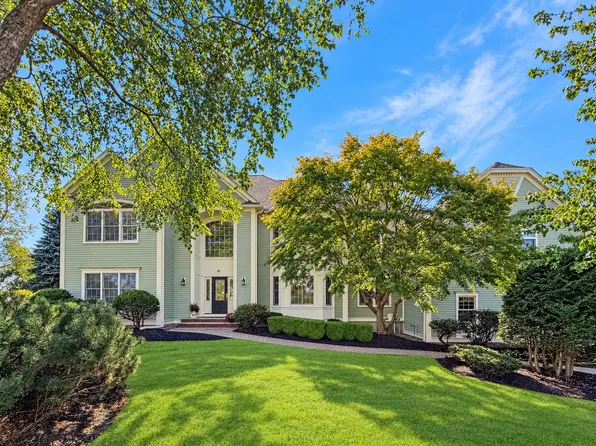 97 Windkist Farm Rd, North Andover, MA 01845