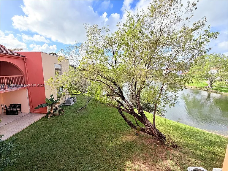 10233 NW 9th Street Cir #206-1 — Photo 5
