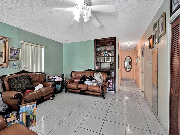 5th image of 15741 NE 15th Ct
