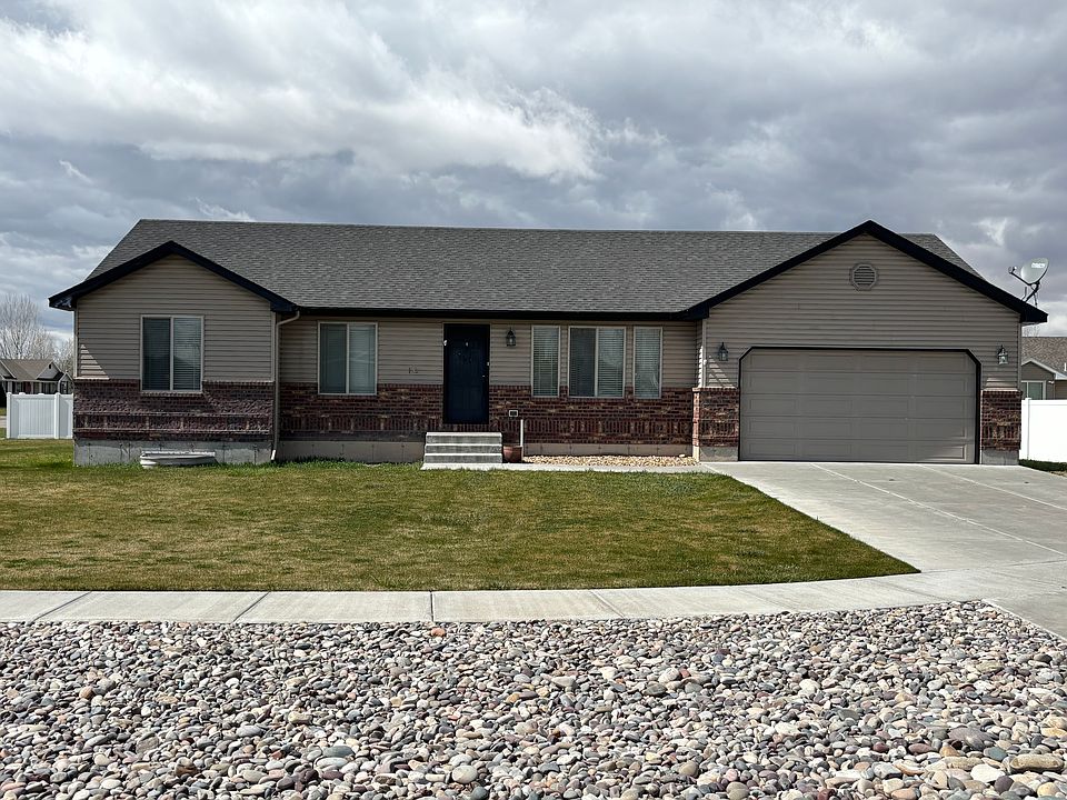 1st image of 1533 N Richland Cir