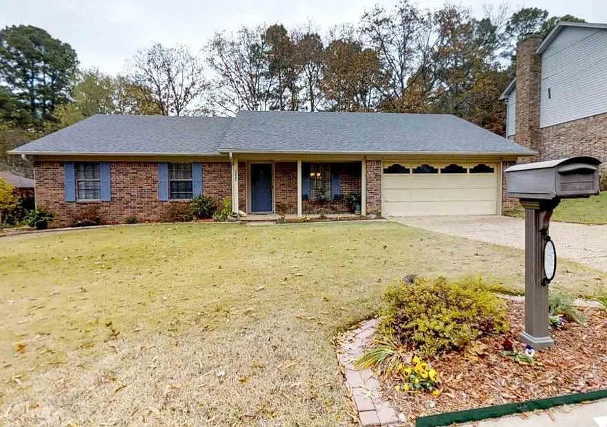 2508 Grist Mill Rd — Photo 1
