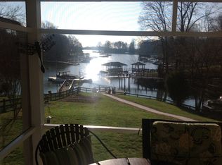 3726 Lake Shore Rd S, Denver, NC 28037