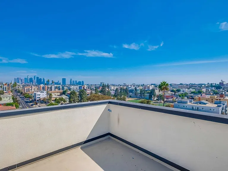Lux Lofts LA — Photo 82